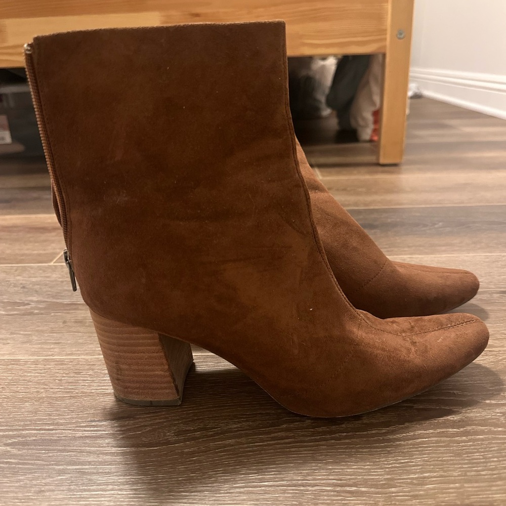 Mi.iM chocolate brown booties